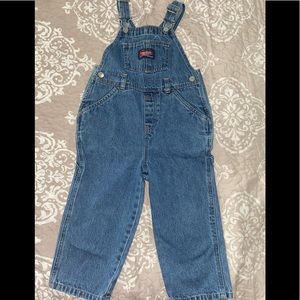 Old Navy child’s Overalls SIZE 3T